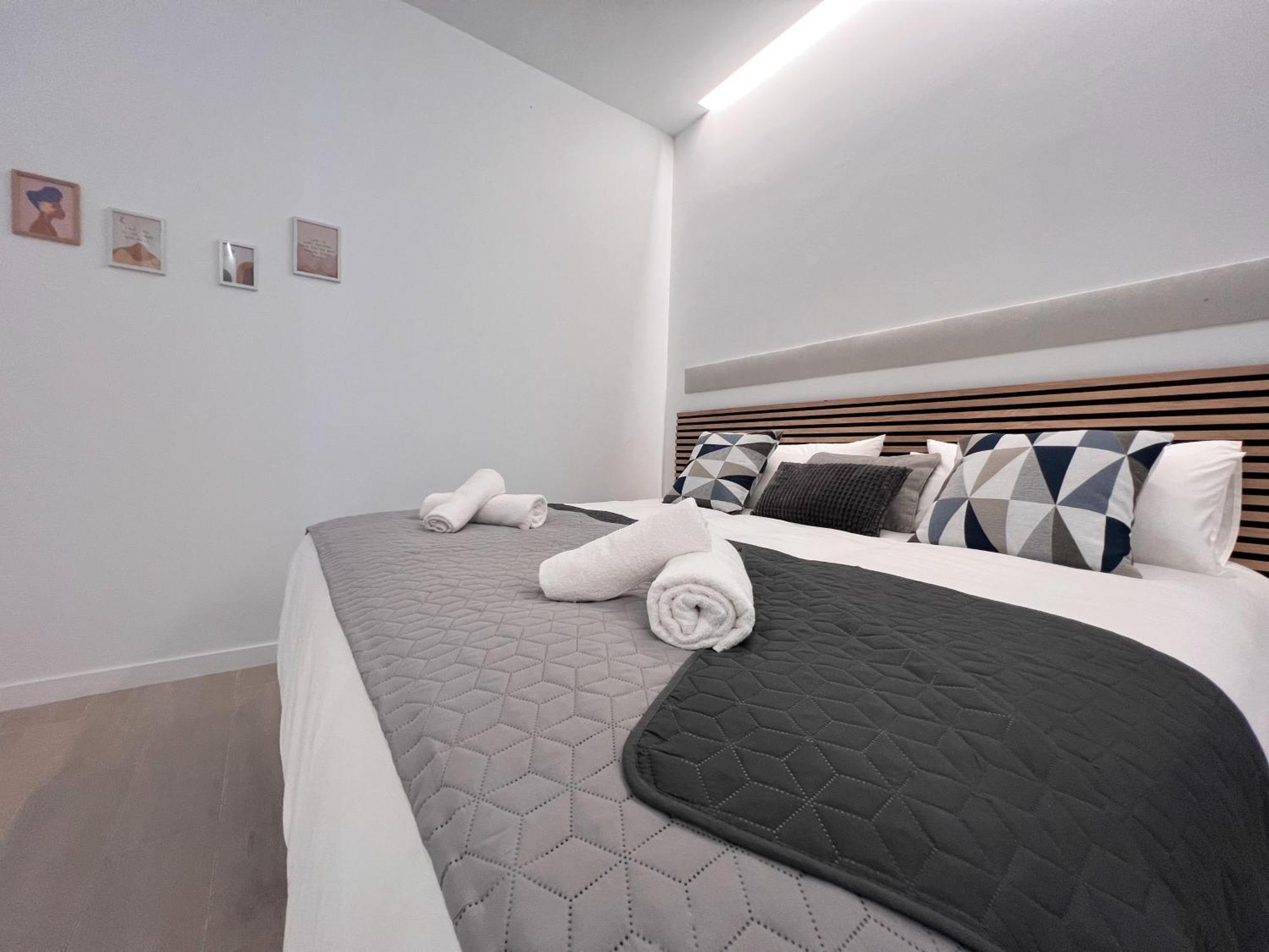 Sorolla Urban Suites Valence Extérieur photo
