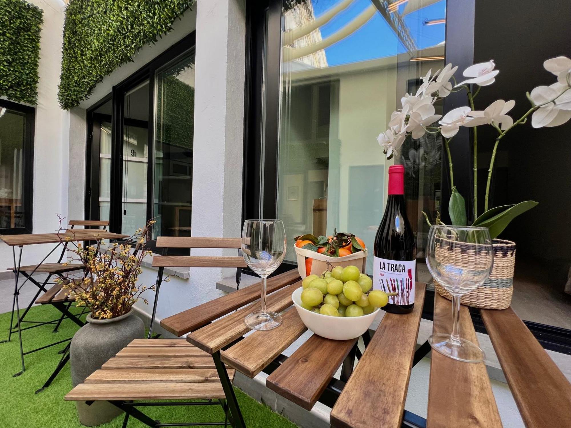 Sorolla Urban Suites Valence Extérieur photo